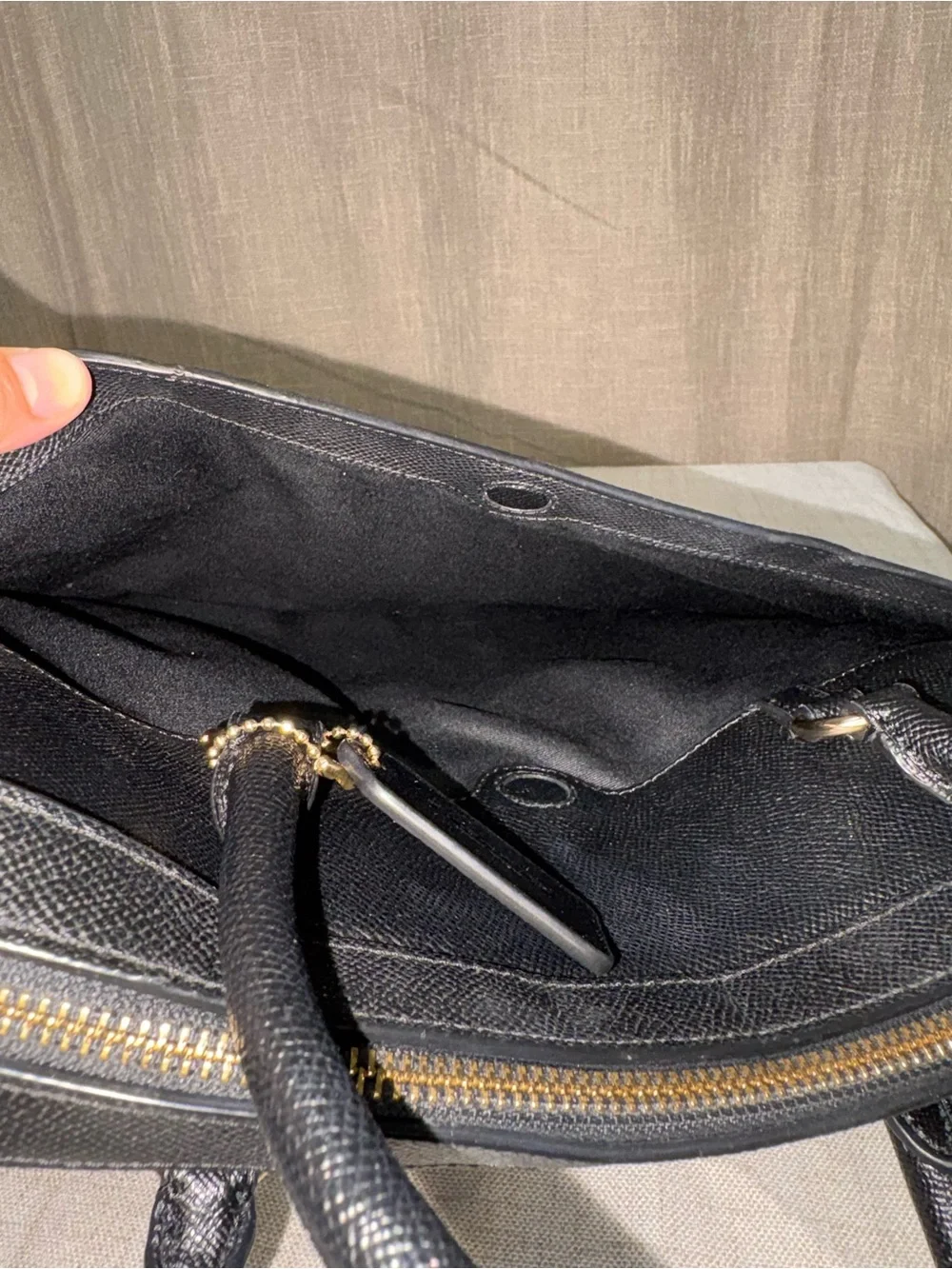 Coach F39022 Black Crossgrain Leather Laptop Bag Briefcase Crossbody Slim Tote